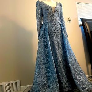 Bridgerton, Princess, queen ballgown